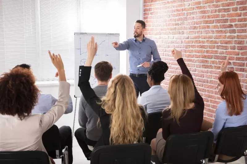 Customer Experience Training: Enhancing Service Excellence